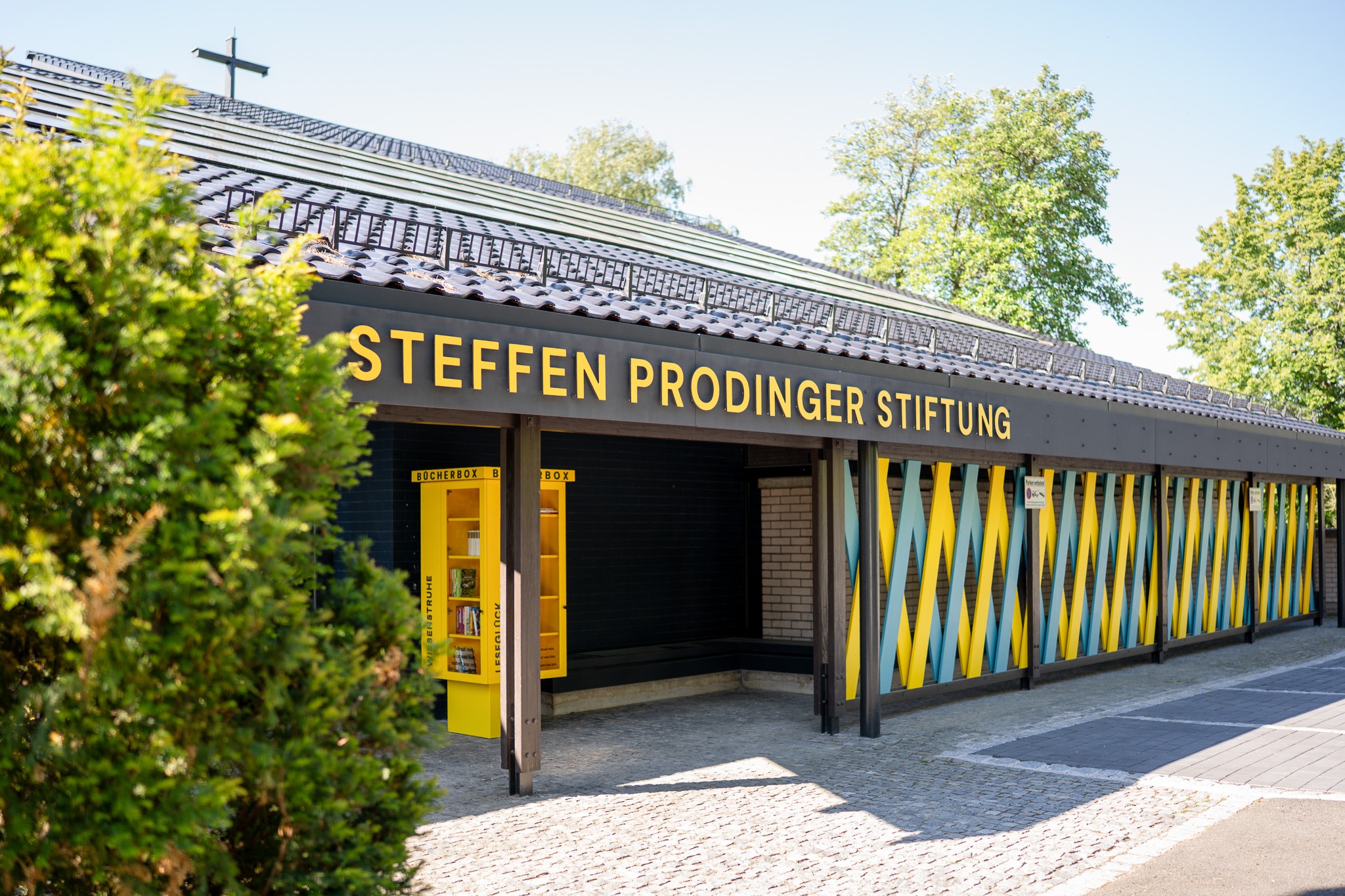 steffen-prodinger-stiftung_aussenansicht-3 Außenansicht der ehemaligen Lukaskirche in Ketschendorf - dem Stiftungszuhause der Steffen Prodinger Stiftung.